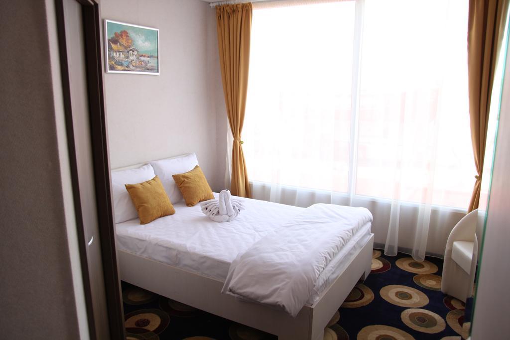 Hotel Bella Marina 茹里洛夫卡 外观 照片