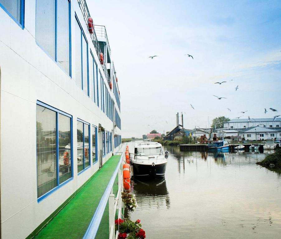 Hotel Bella Marina 茹里洛夫卡 外观 照片